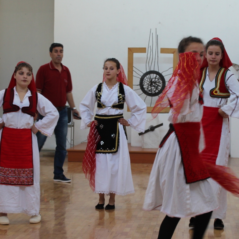 Vallëzim Tradicional